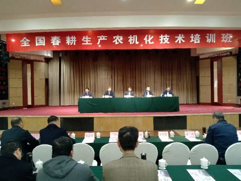 ce7d7fe5917f275a4ec8a7c6f9cc81de_2.jpg