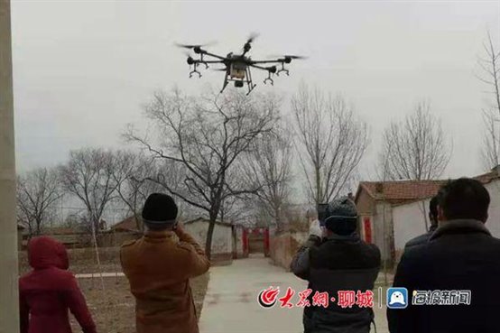 消杀防控：临清这对新型农民夫妻用无人机织牢疫情“防控网”