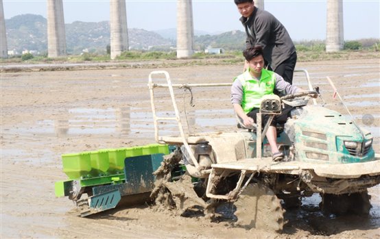https://mmbiz.qpic.cn/mmbiz_png/3lm6teLZkfnfShzlibOLGwjtZvfgiajp43RbbiaP5YkqPNC1DTSOyhIlJ2Snpf2BV1NKBzzqC831jERdnjMUibz4Ug/640?wx_fmt=png&tp=webp&wxfrom=5&wx_lazy=1&wx_co=1
