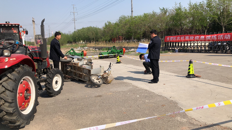 东营市东营区举办农机事故应急处置演练